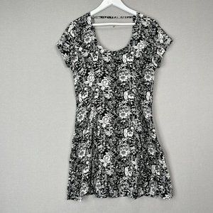 Rowie The Label Womens T-Shirt Dress Large Black Floral Crepe Resort Travel Boho
